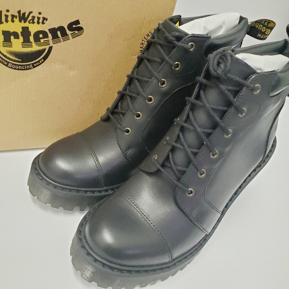 Dr. Martens Women's Averil Fashion Black Boots - Picture 4 of 11